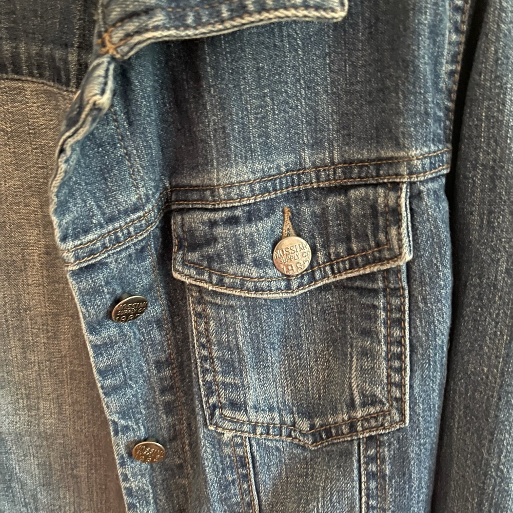 Jean jacket - Picture 3 of 4